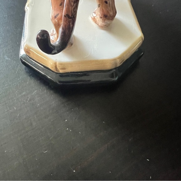 Rare Certified International Empire Leopard Figurine by Raymond Waites 4.5” - Picture 6 of 8